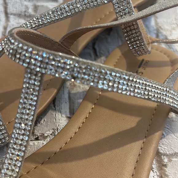 Spring ladies size 10 sandals - Picture 3 of 5